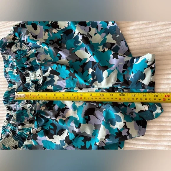 Reitmans Size X Floral Teal Drawstring Women’s Shorts - Picture 4 of 5
